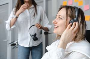 Why Businesses Outsource Live Chat Instead of Handling It In-House Why Businesses Outsource Live Chat Instead of Handling It In-House
